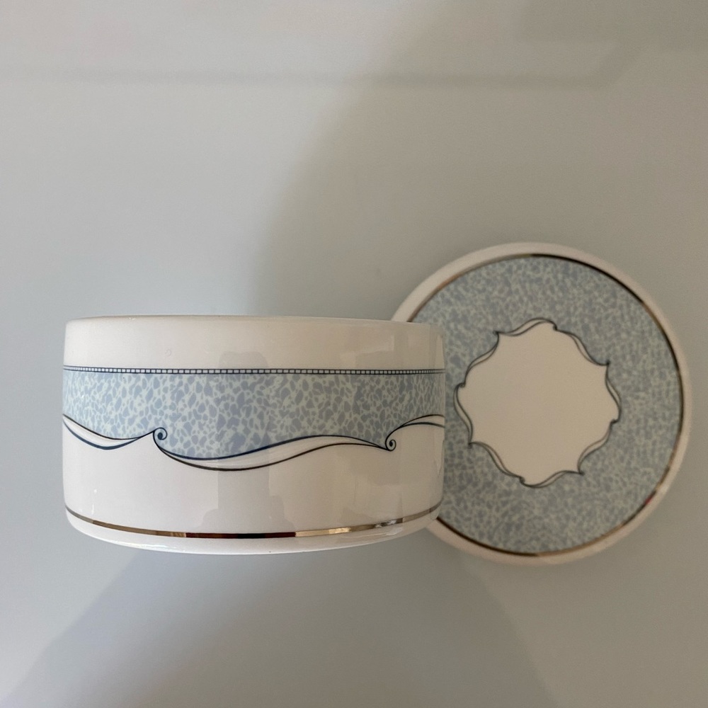 Wedgwood Venice bone china box